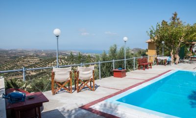 Secluded villa with private pool , panoramic views